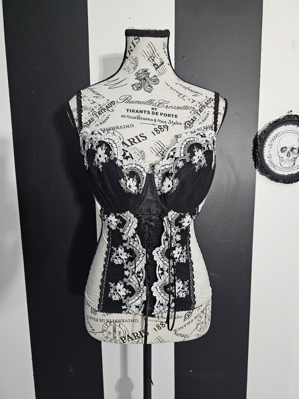 Vintage Black and White Lace Corset-Style Tank Top